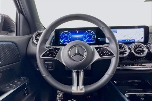 2025 Mercedes-Benz EQB 300 4MATIC