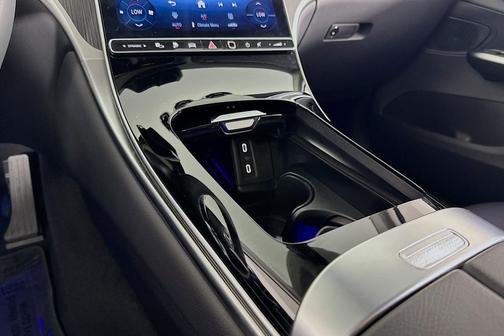 2025 Mercedes-Benz GLC 350e Base