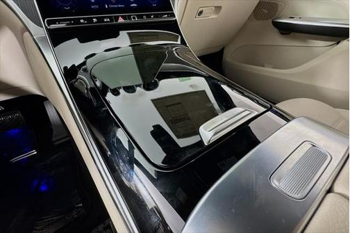 2025 Mercedes-Benz GLC 350e Base