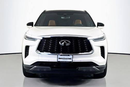 Majestic White/Black Obsidian 2024 INFINITI QX60 AUTOGRAPH