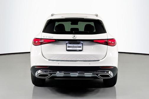 Polar White 2026 Mercedes-Benz GLC 300 Base