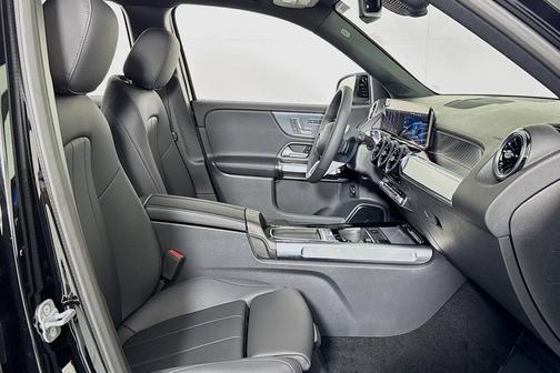 2025 Mercedes-Benz GLB 250 4MATIC