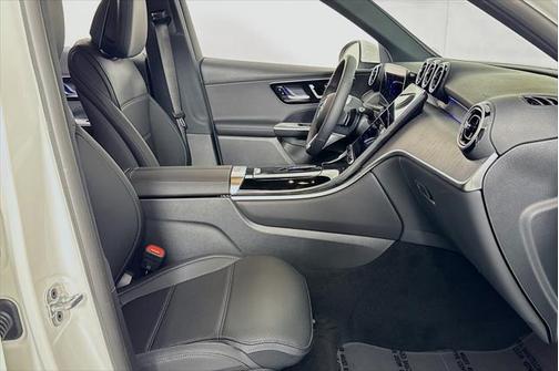 2025 Mercedes-Benz GLC 300 Base