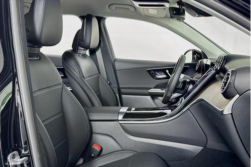 2025 Mercedes-Benz GLC 350e Base