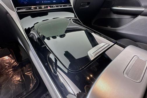 2025 Mercedes-Benz GLC 350e Base