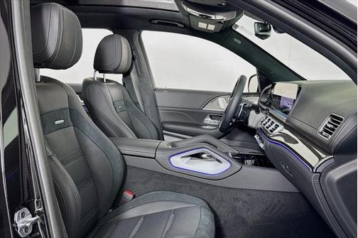 2025 Mercedes-Benz AMG GLS 63 Base