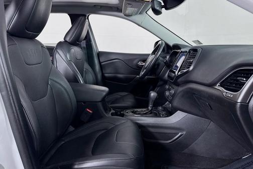 Bright White Clearcoat 2021 Jeep Cherokee Limited