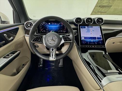 2025 Mercedes-Benz GLC 350e Base