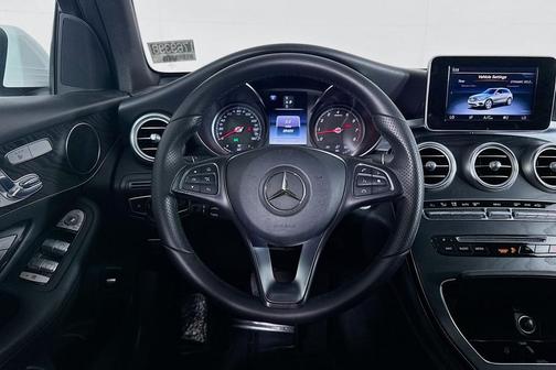 2017 Mercedes-Benz GLC 300 Base