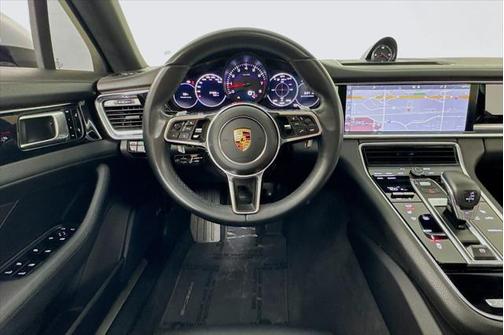 2017 Porsche Panamera Base