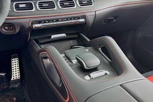 Obsidian Black Metallic 2026 Mercedes-Benz AMG GLE 63 S 4MATIC+