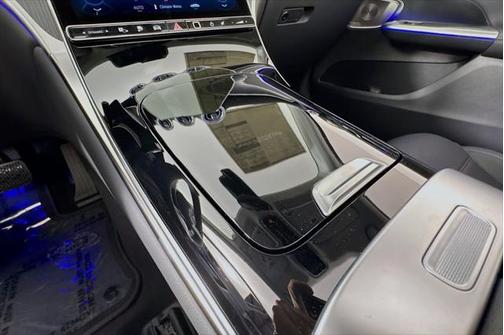 2025 Mercedes-Benz GLC 350e Base