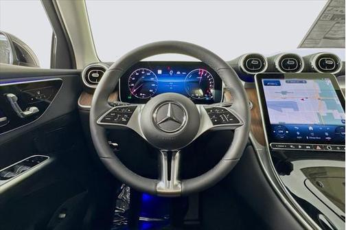 2025 Mercedes-Benz GLC 350e Base
