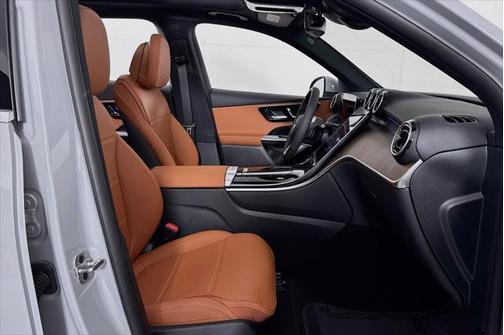 2025 Mercedes-Benz GLC 350e Base