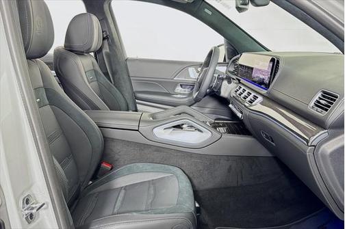 2025 Mercedes-Benz AMG GLS 63 Base
