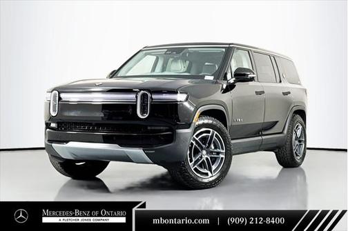 2025 Rivian R1S Adventure