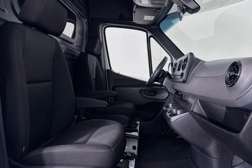 2023 Mercedes-Benz Sprinter 2500 Standard Roof