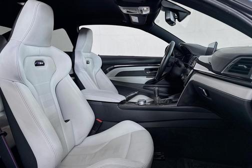 Yas Marina Blue Metallic 2019 BMW M4 Base