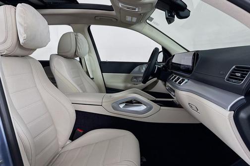 MANUFAKTUR Cote d Azur Light Blue Metallic 2026 Mercedes-Benz GLS 580 4MATIC