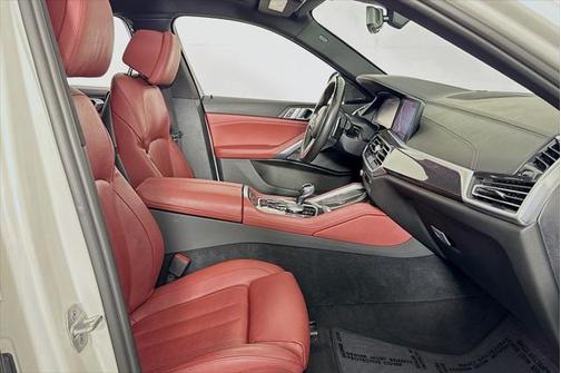 2021 BMW X6 M50i