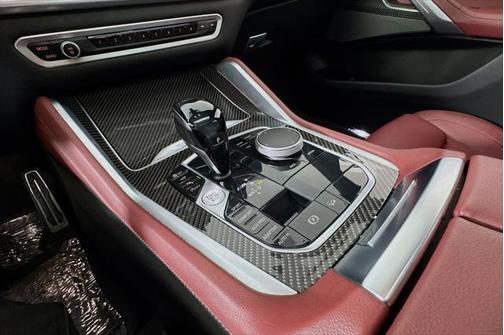 2021 BMW X6 M50i