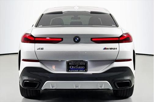 2021 BMW X6 M50i