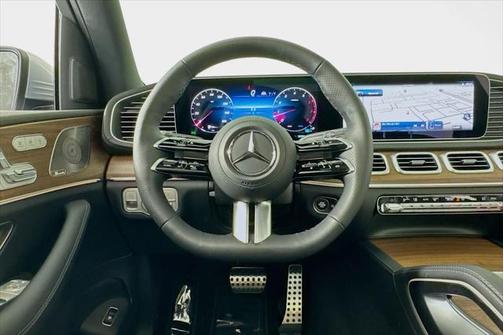 2025 Mercedes-Benz GLS 450 4MATIC
