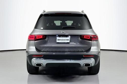 Mountain Grey Metallic 2023 Mercedes-Benz GLB 250 Base
