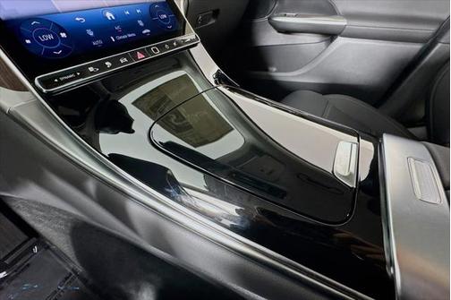 2025 Mercedes-Benz GLC 350e Base