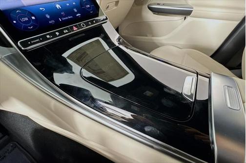 2025 Mercedes-Benz GLC 350e Base