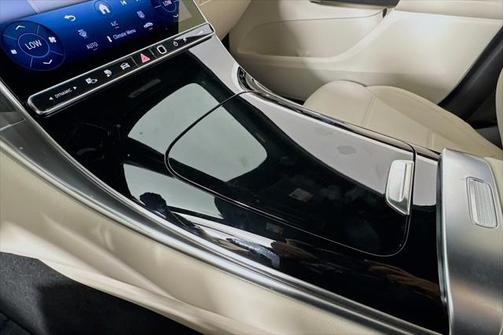 2025 Mercedes-Benz GLC 350e Base