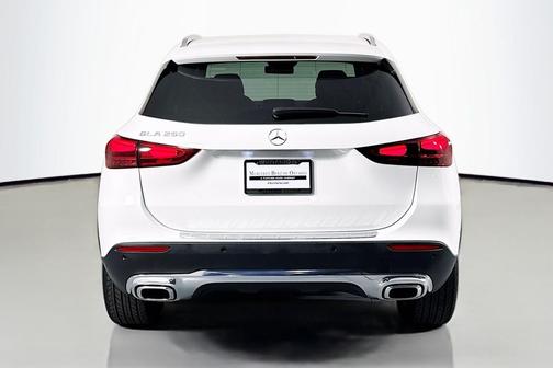 Polar White 2026 Mercedes-Benz GLA 250 4MATIC