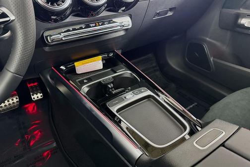 2026 Mercedes-Benz AMG GLB 35 4MATIC