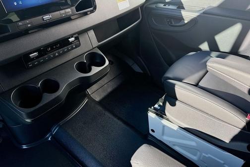 2025 Mercedes-Benz Sprinter 2500 Standard Roof