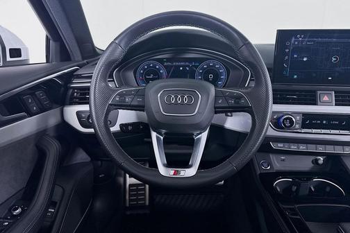 2022 Audi A4 45 S line Premium Plus