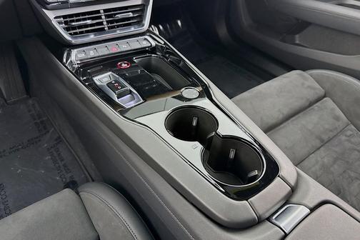 2022 Audi e-tron GT Premium Plus