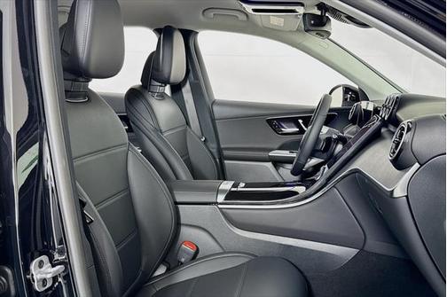 2025 Mercedes-Benz GLC 350e Base