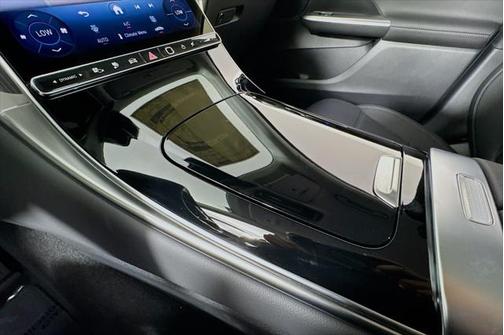 2025 Mercedes-Benz GLC 350e Base