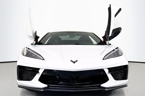 Arctic White 2022 Chevrolet Corvette Stingray w/3LT
