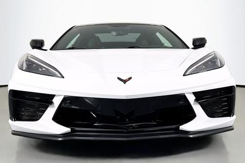 Arctic White 2022 Chevrolet Corvette Stingray w/3LT