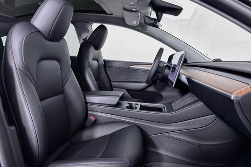 Deep Blue Metallic 2023 Tesla Model Y Long Range Dual Motor All-Wheel Drive