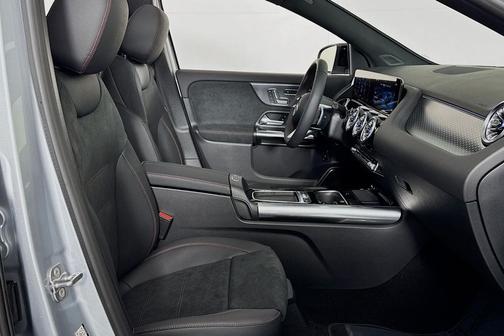 Cirrus Silver Metallic 2026 Mercedes-Benz GLA 250 4MATIC