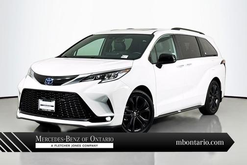Ice Cap 2023 Toyota Sienna XSE