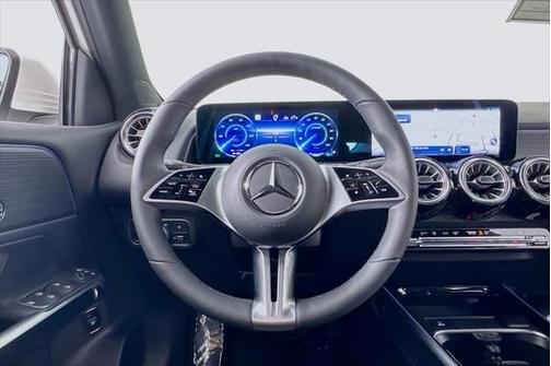 2025 Mercedes-Benz EQB 300 4MATIC