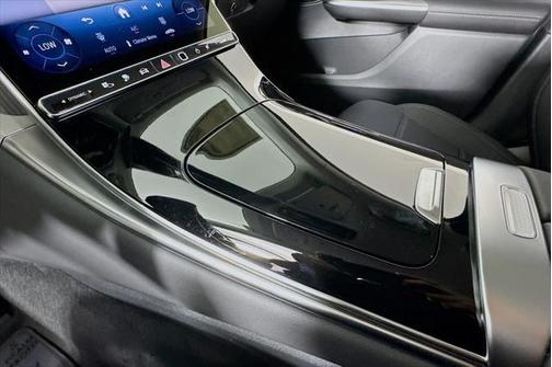 2025 Mercedes-Benz GLC 350e Base