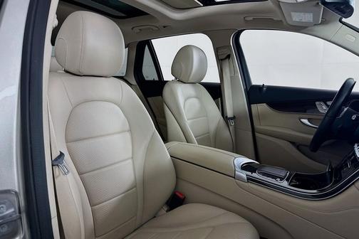 2021 Mercedes-Benz GLC 300 4MATIC