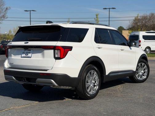 White Metallic 2026 Ford Explorer Platinum