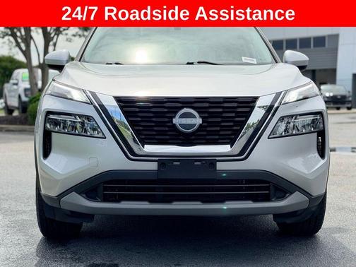Brilliant Silver Metallic 2023 Nissan Rogue SV