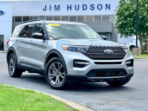 Silver Metallic 2023 Ford Explorer XLT