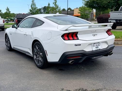Oxford White 2024 Ford Mustang GT Premium